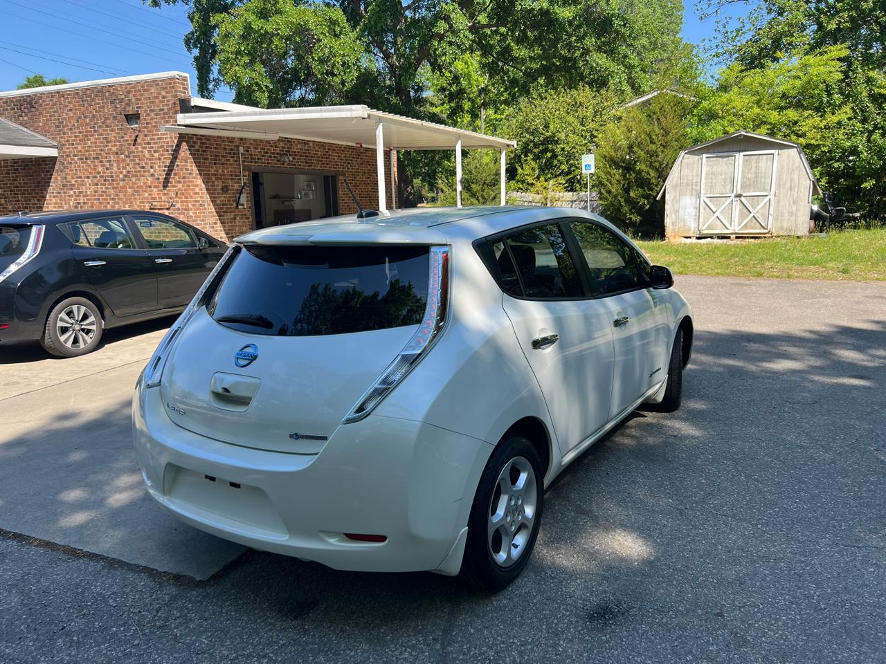 Nissan Leaf 4dr HB SV *Ltd Avail* 2015