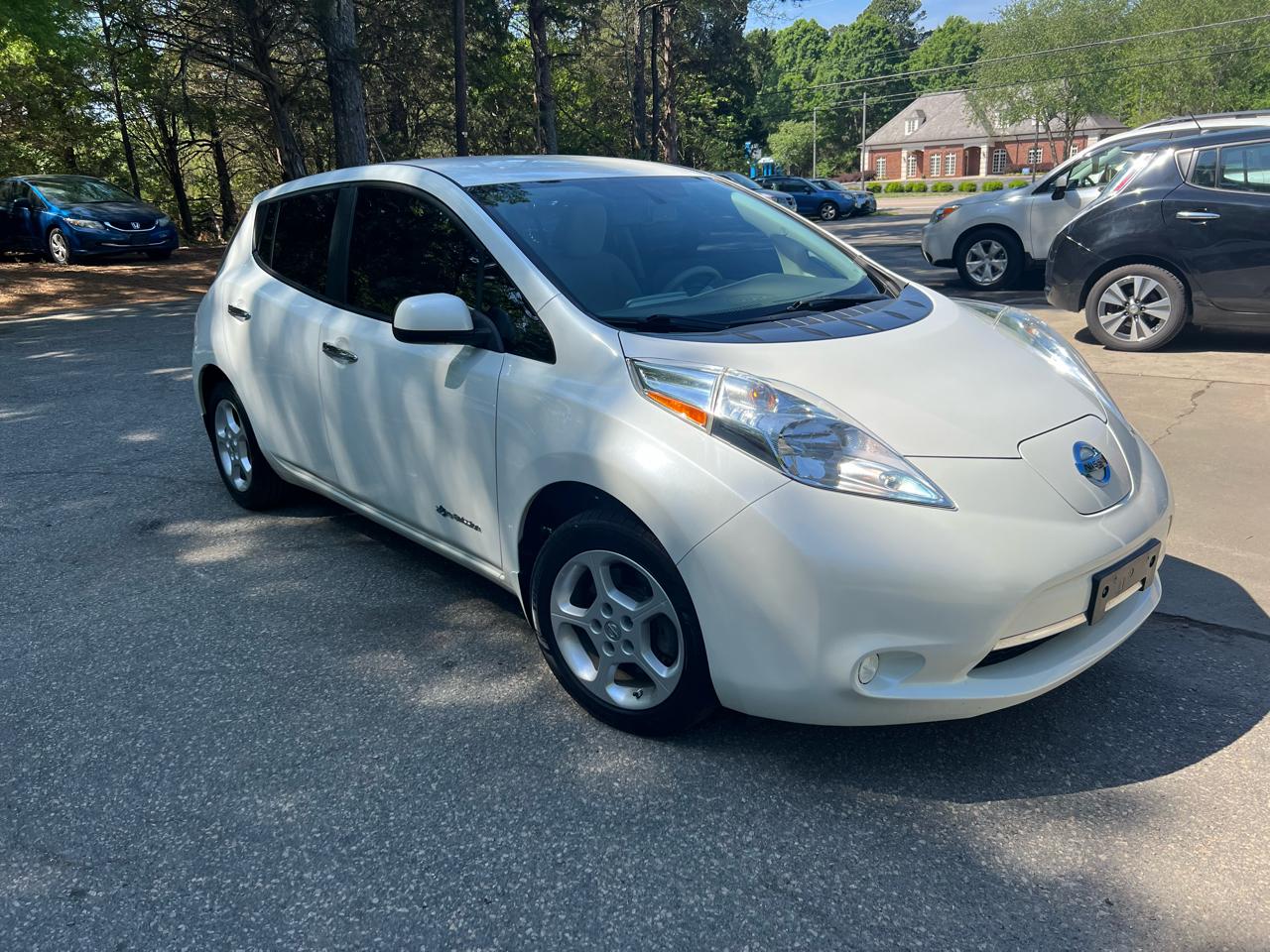 Nissan Leaf 4dr HB SV *Ltd Avail* 2015