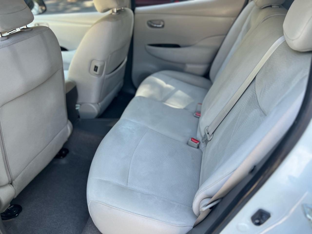 Nissan Leaf 4dr HB SV *Ltd Avail* 2015