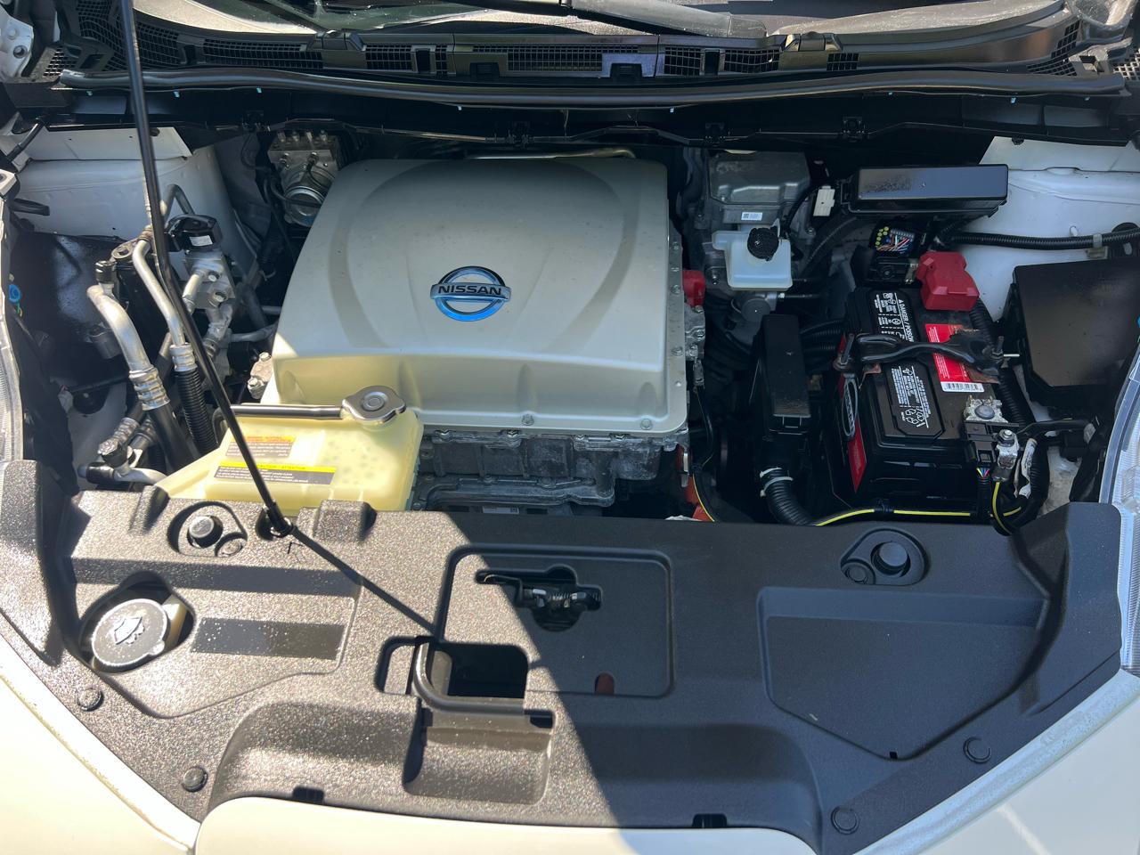 Nissan Leaf 4dr HB SV *Ltd Avail* 2015