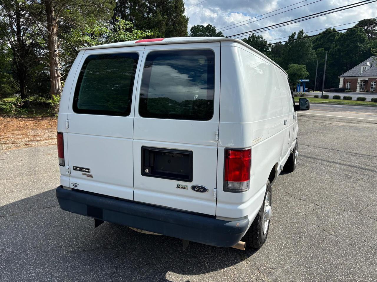 Ford Econoline Cargo Van E-150 Recreational 2011