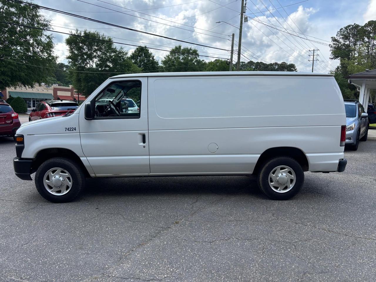 Ford Econoline Cargo Van E-150 Recreational 2011