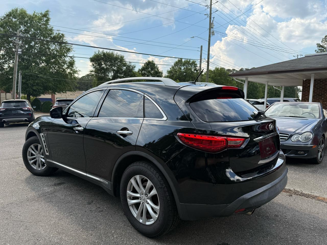 Infiniti QX70 Base 2017