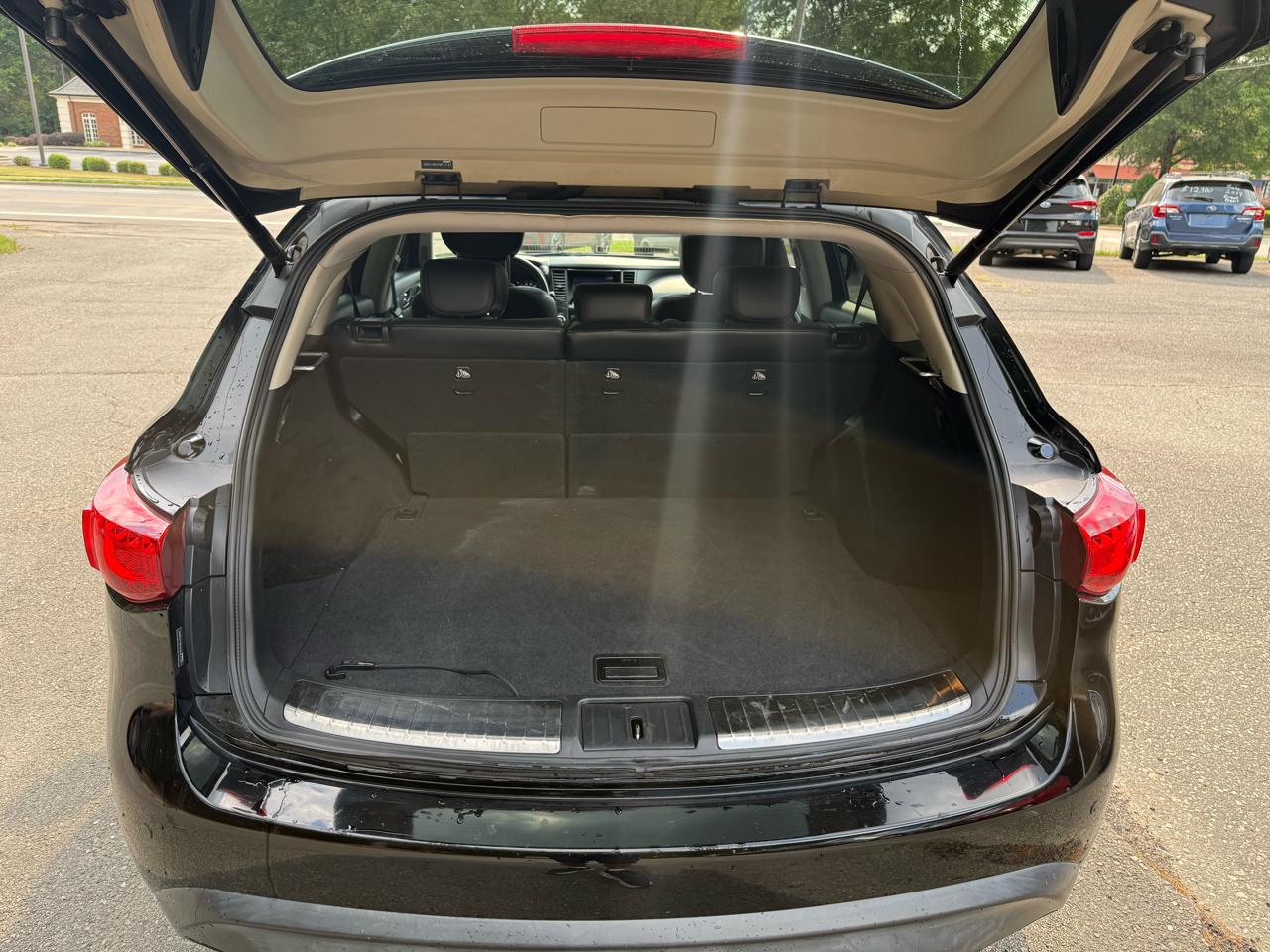 Infiniti QX70 Base 2017