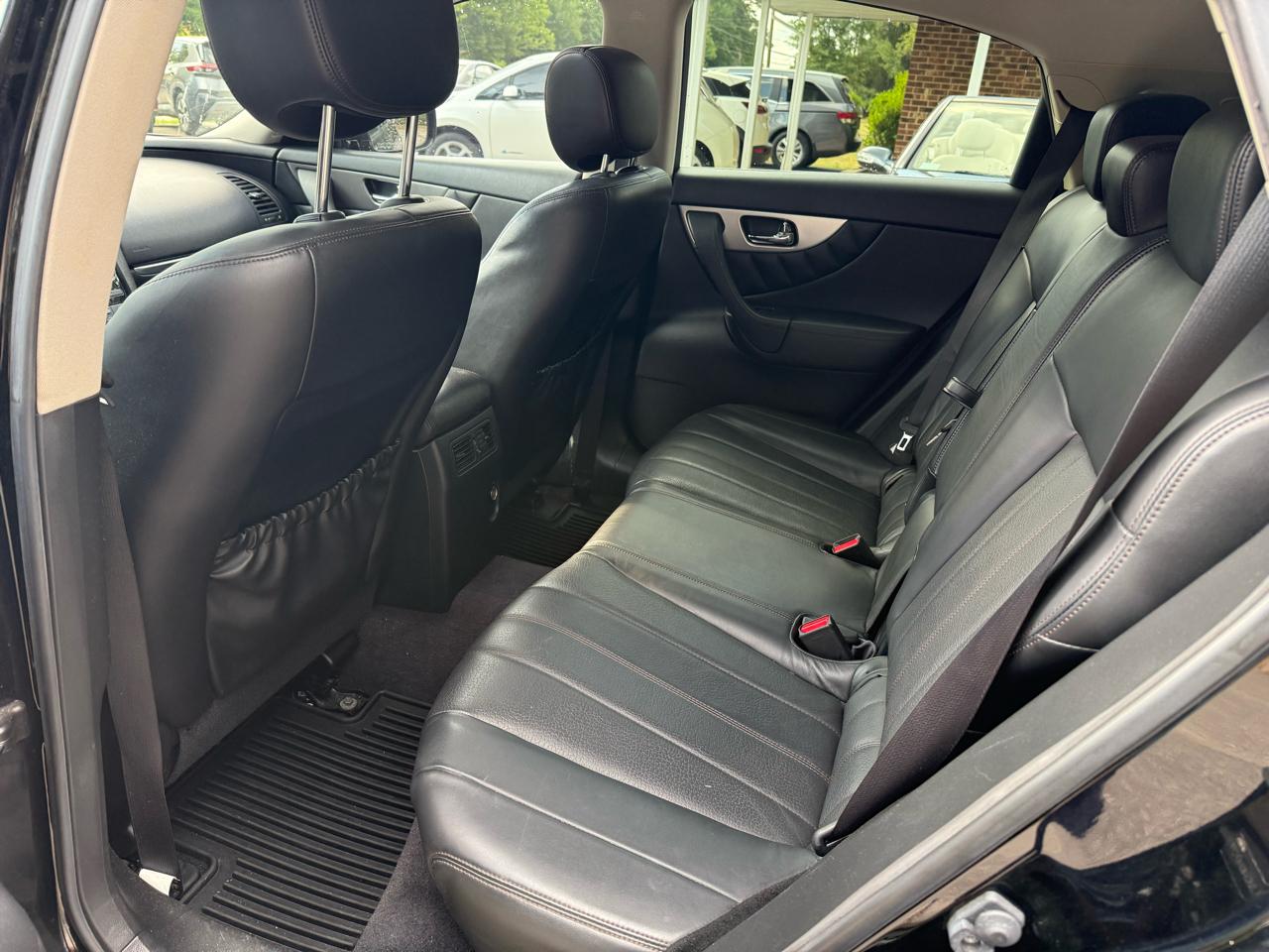 Infiniti QX70 Base 2017