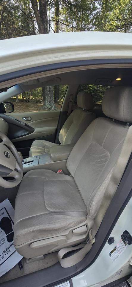 Nissan Murano S AWD 2010