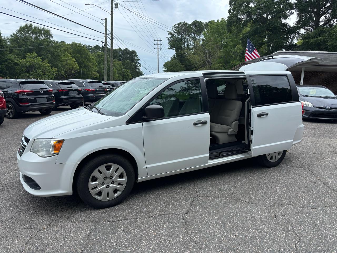 Dodge Grand Caravan SE 2019
