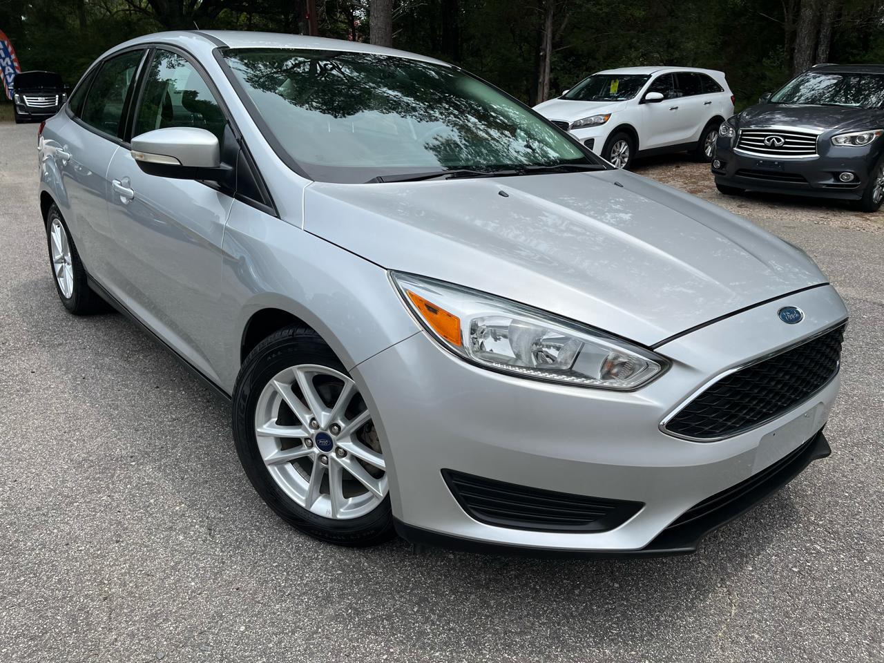 Ford Focus SE Sedan 2016