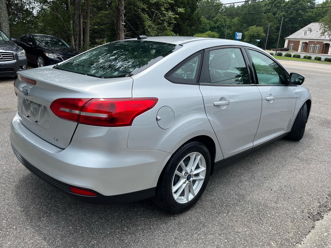 Ford Focus SE Sedan 2016