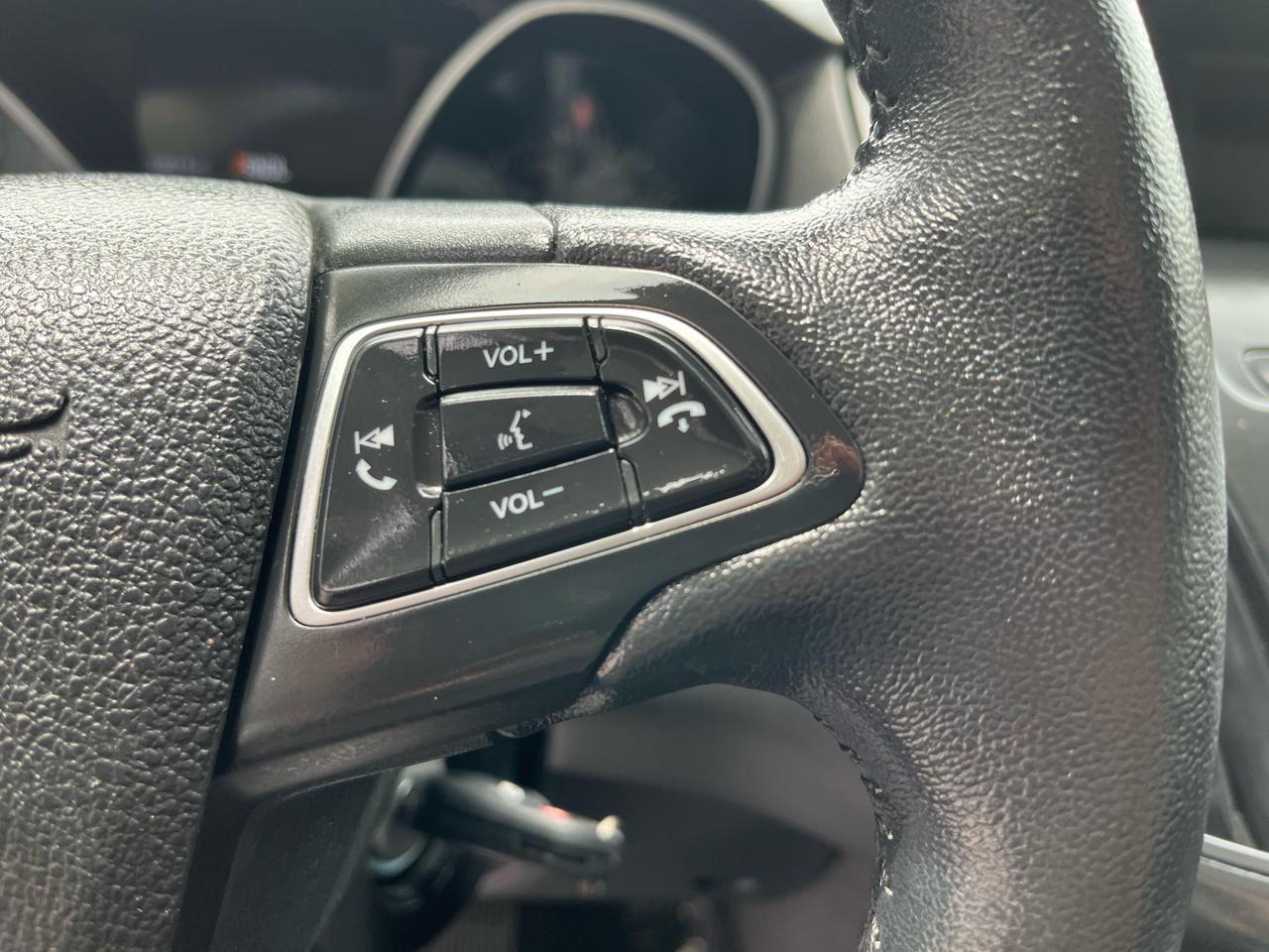 Ford Focus SE Sedan 2016