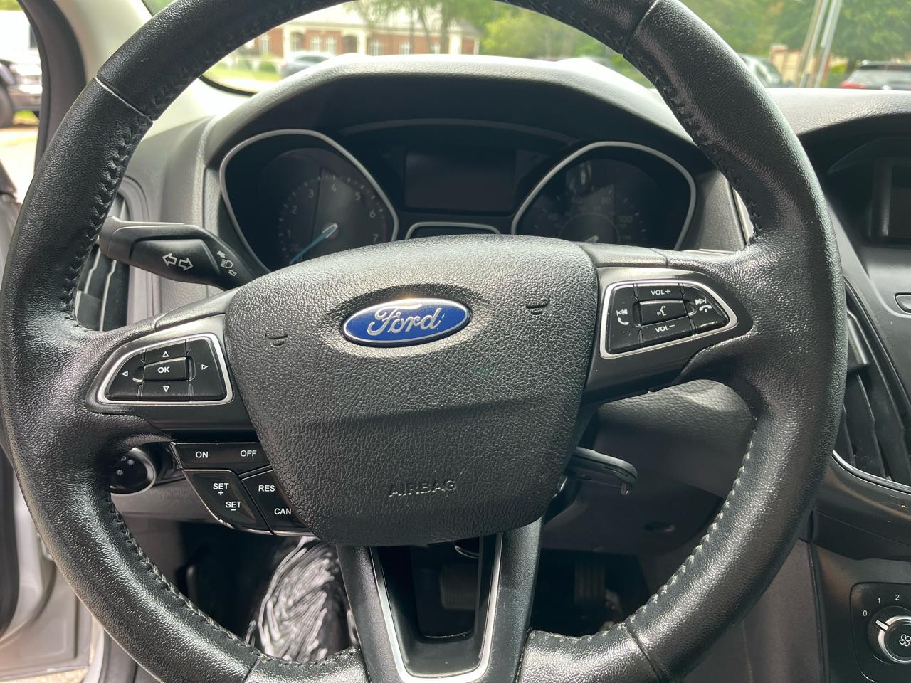 Ford Focus SE Sedan 2016