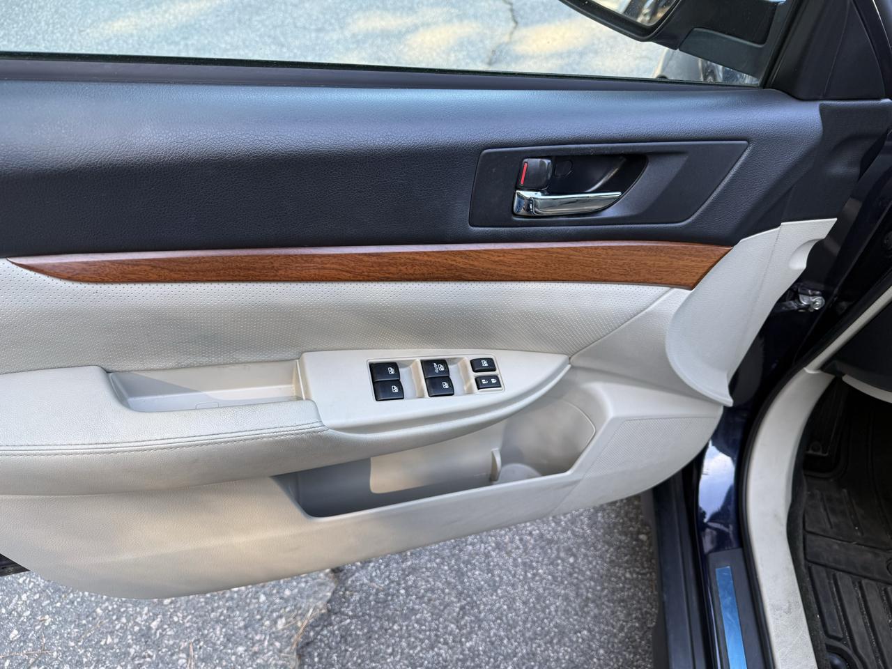 Subaru Outback 2.5i Limited 2013
