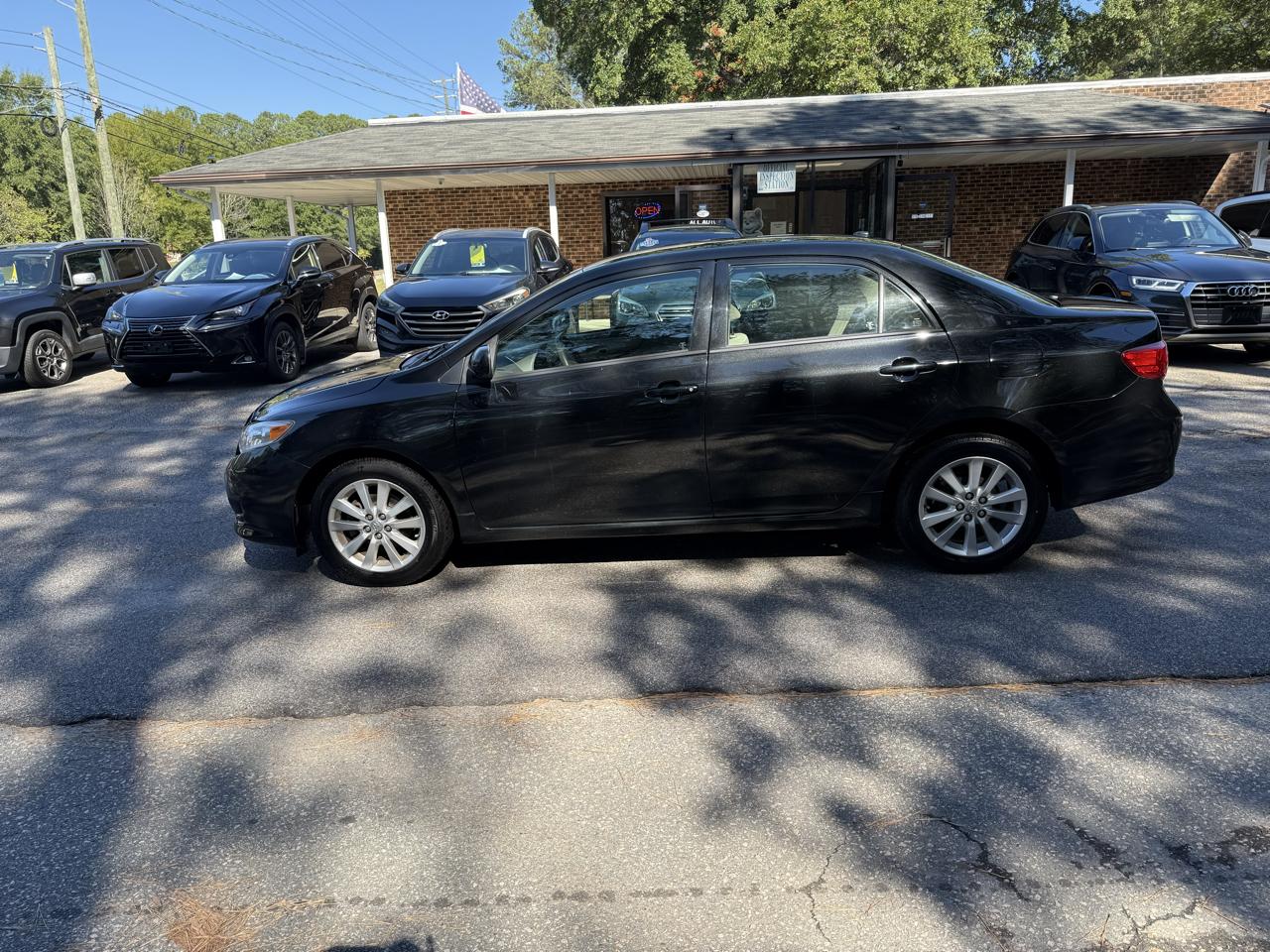 Toyota Corolla Base 4-Speed AT 2009