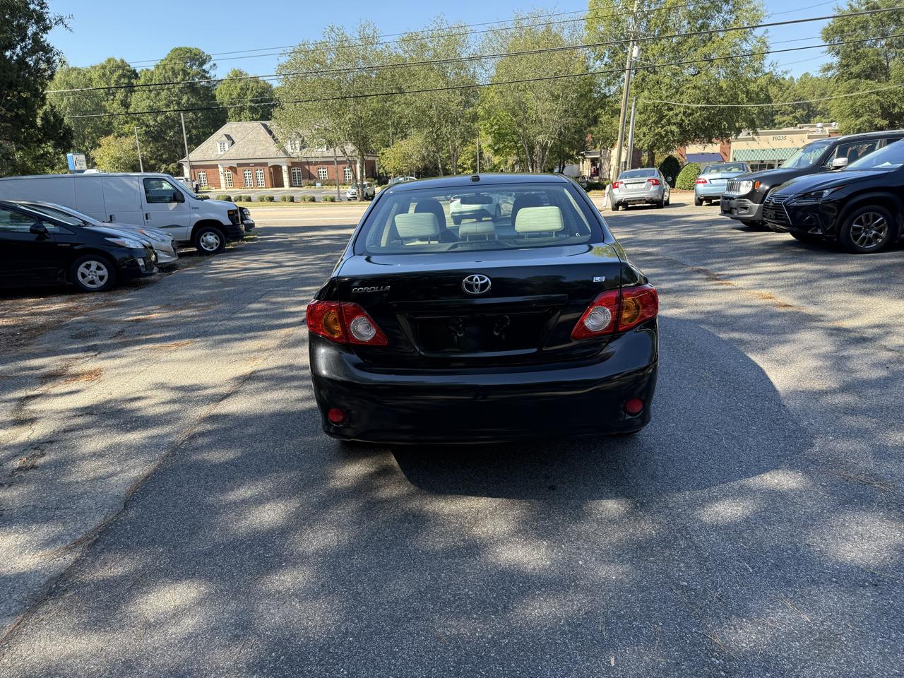 Toyota Corolla Base 4-Speed AT 2009