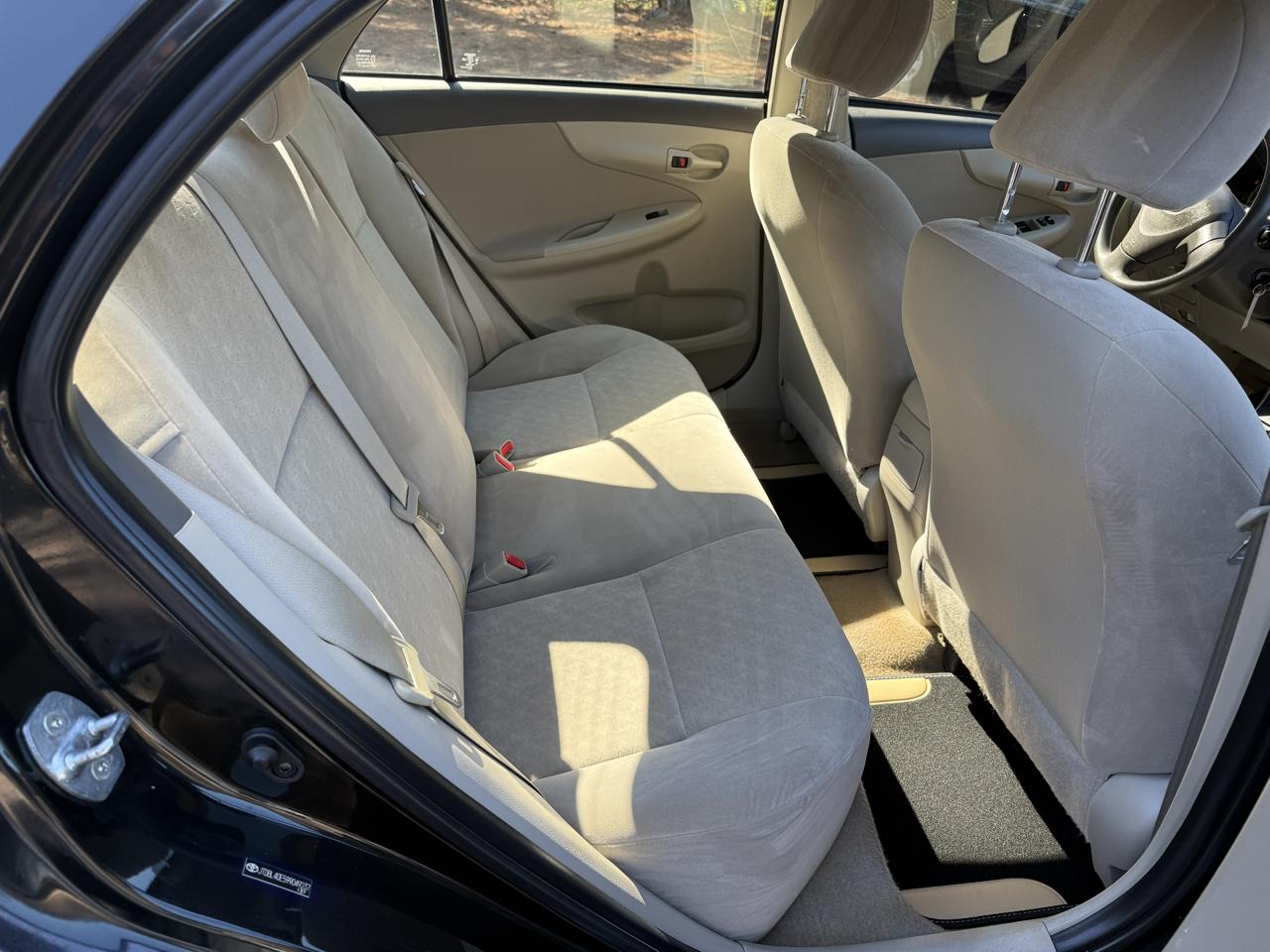 Toyota Corolla Base 4-Speed AT 2009