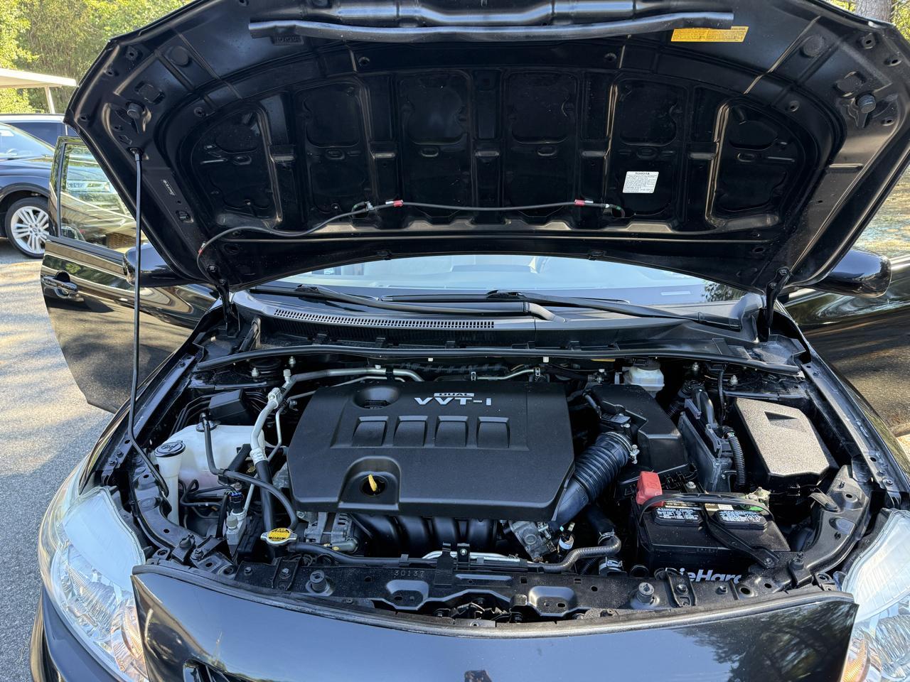 Toyota Corolla Base 4-Speed AT 2009
