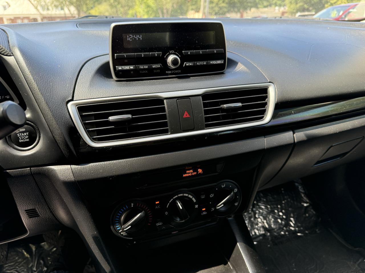 Mazda MAZDA3 i Sport AT 4-Door 2014