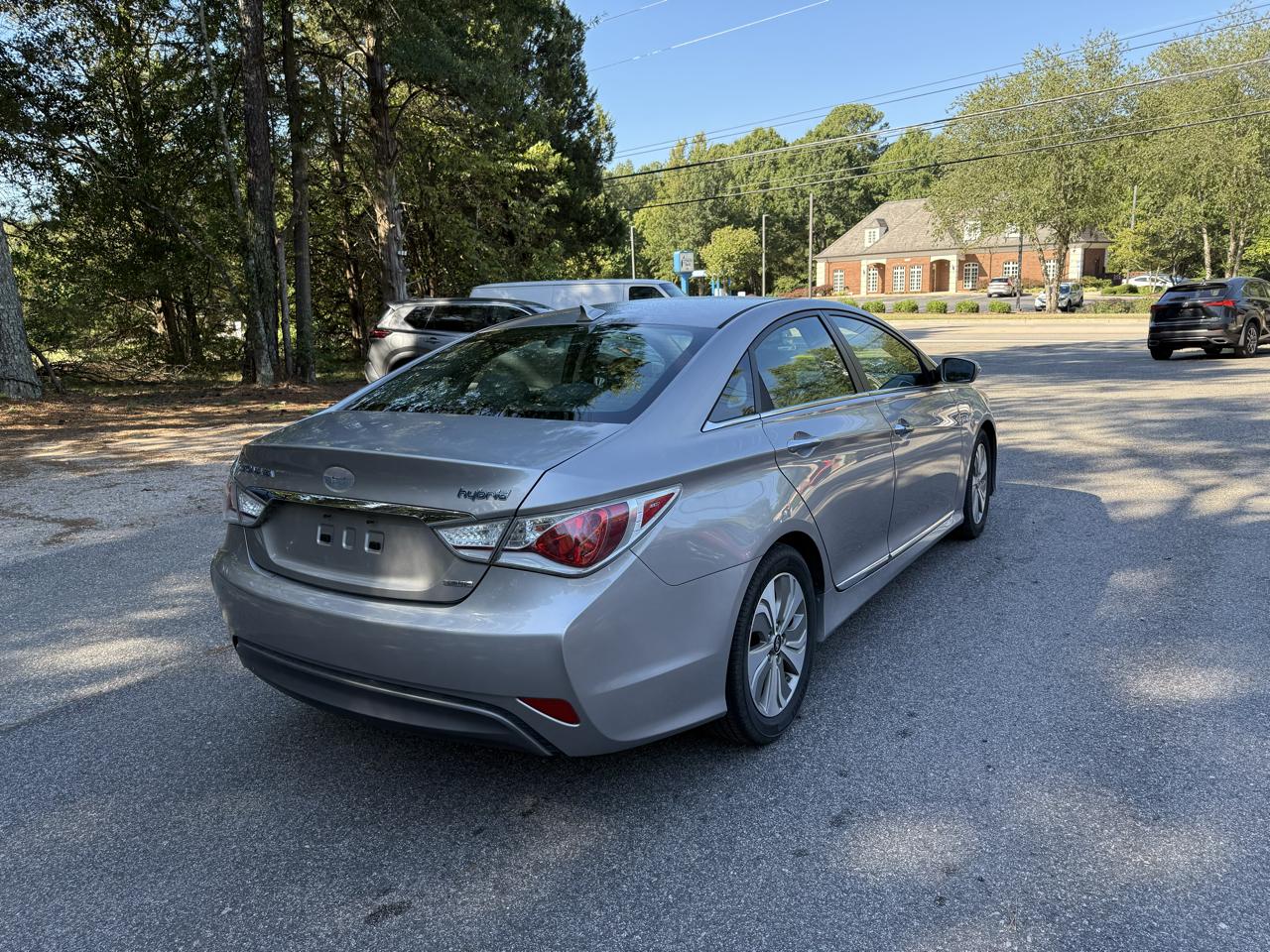 Hyundai Sonata Hybrid Sedan 2013