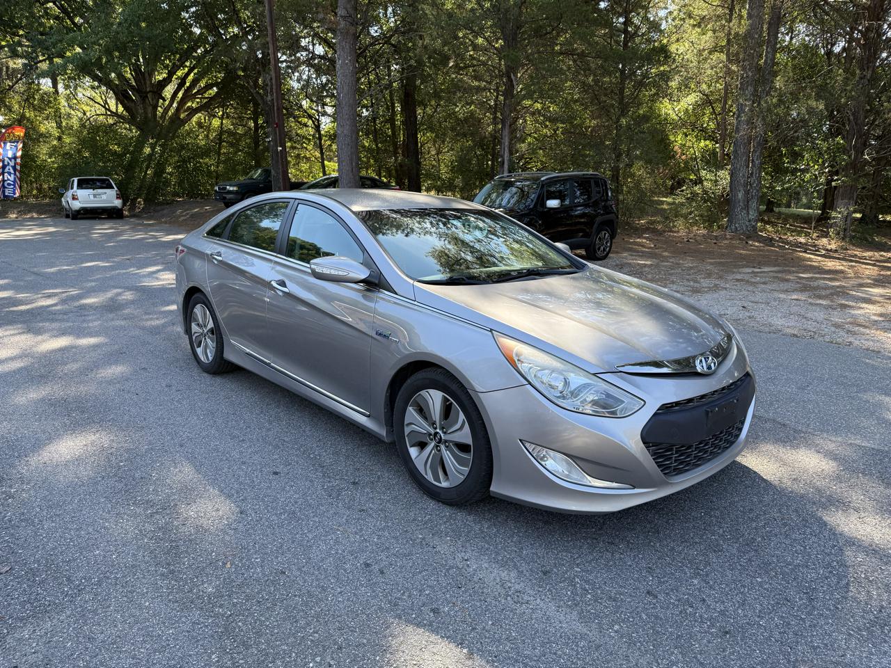 Hyundai Sonata Hybrid Sedan 2013