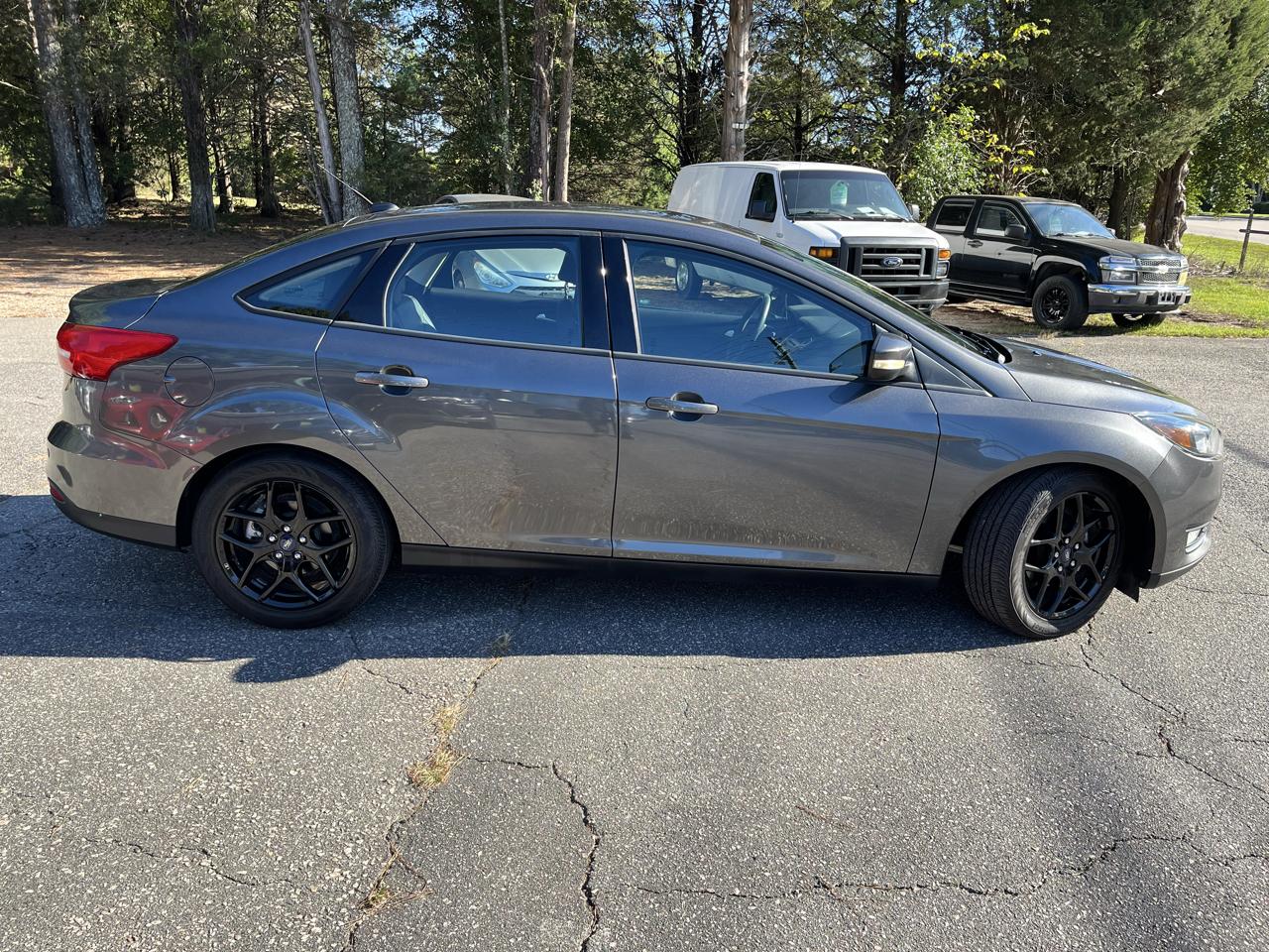 Ford Focus 4dr Sdn SE Comfort 2016
