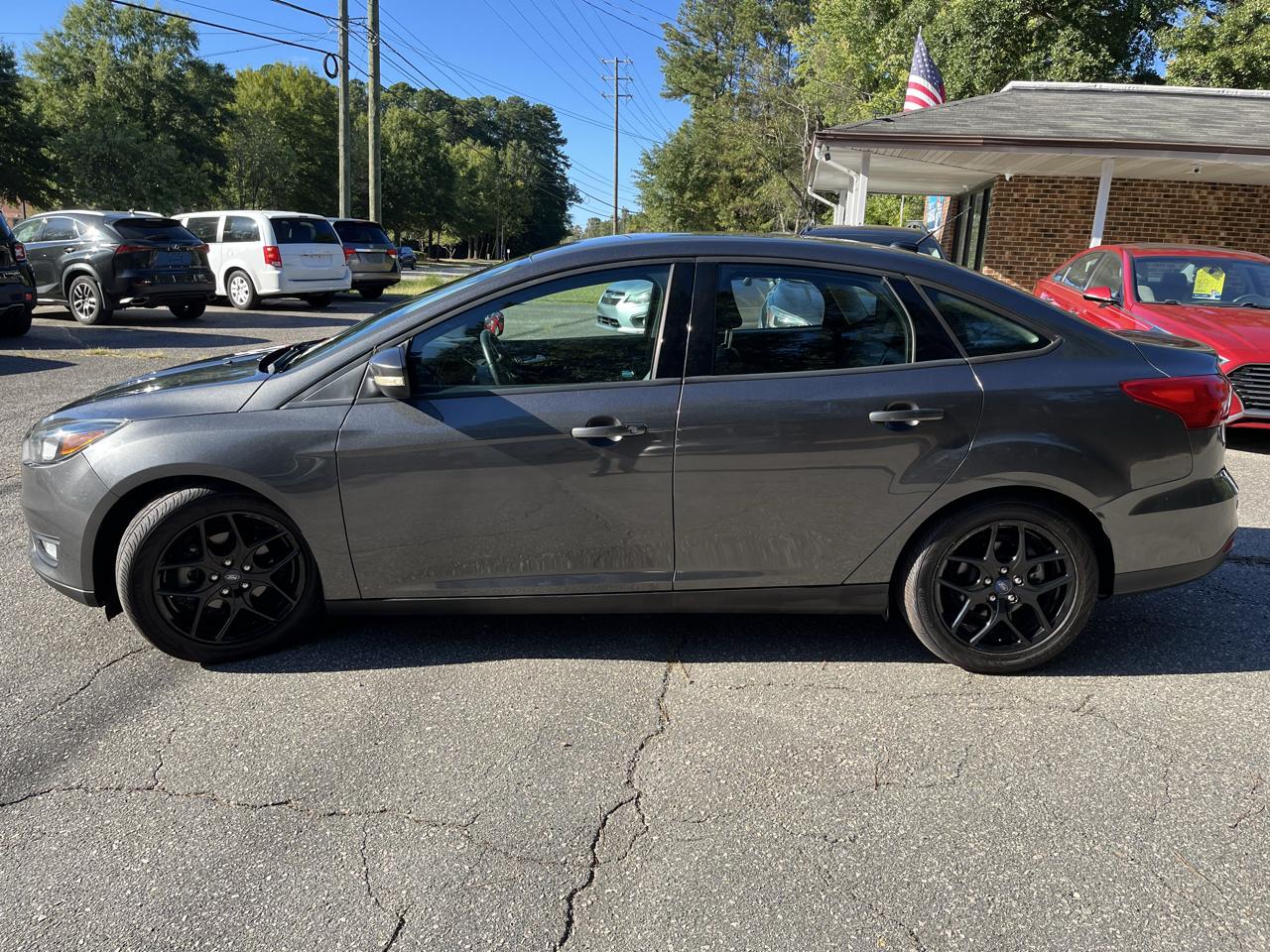 Ford Focus 4dr Sdn SE Comfort 2016