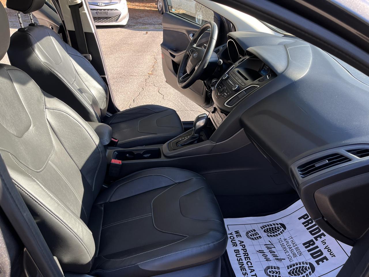 Ford Focus 4dr Sdn SE Comfort 2016