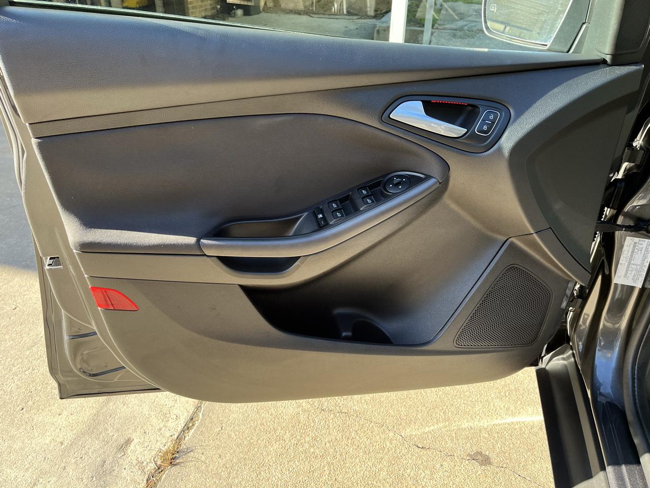 Ford Focus 4dr Sdn SE Comfort 2016