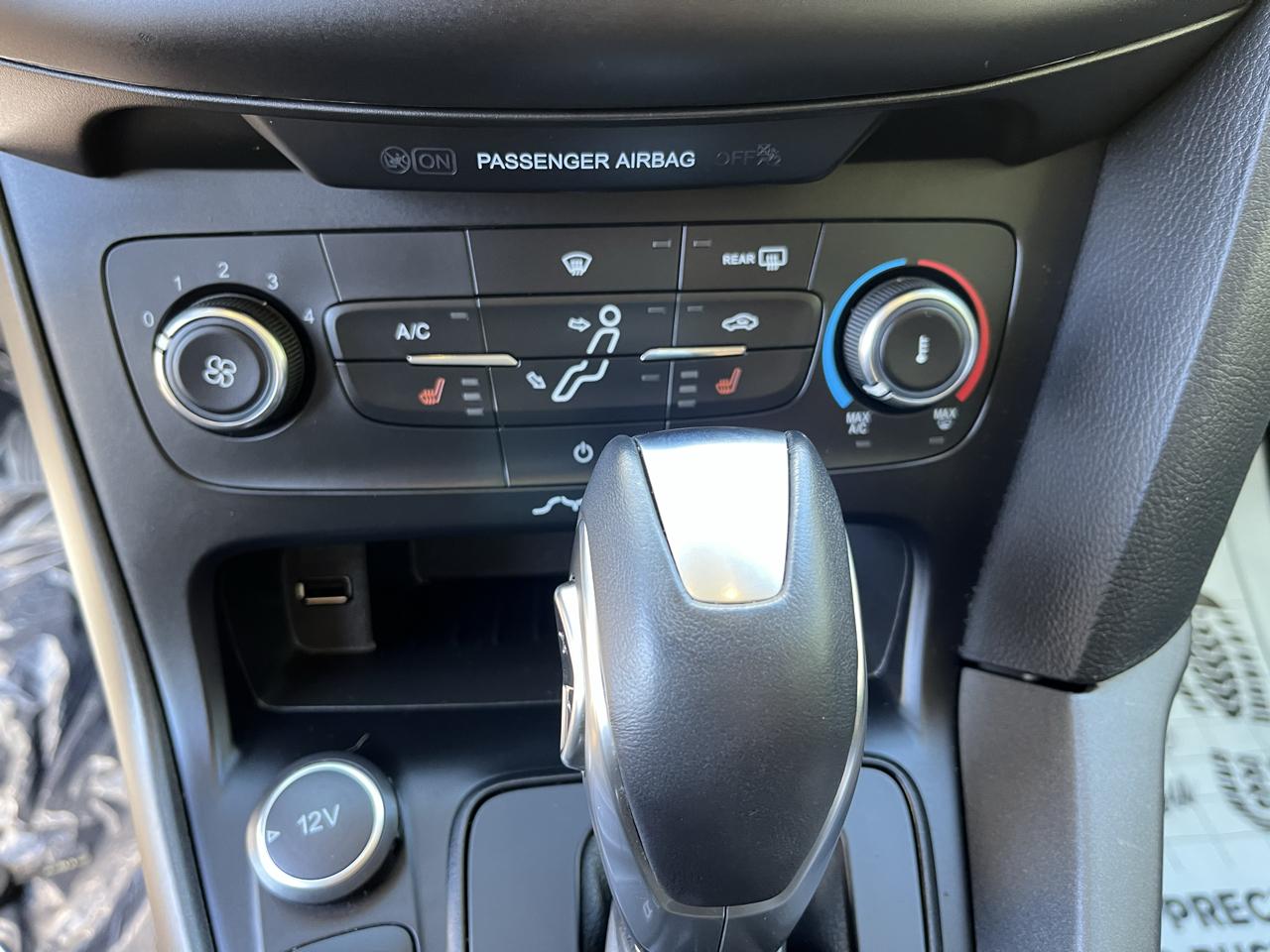 Ford Focus 4dr Sdn SE Comfort 2016