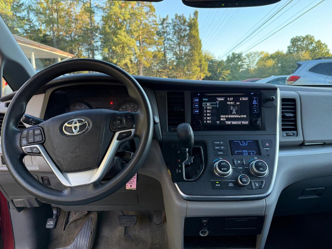 Toyota Sienna LE FWD 8-Passenger V6 2015