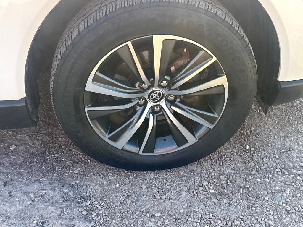 Toyota Venza LE 2021