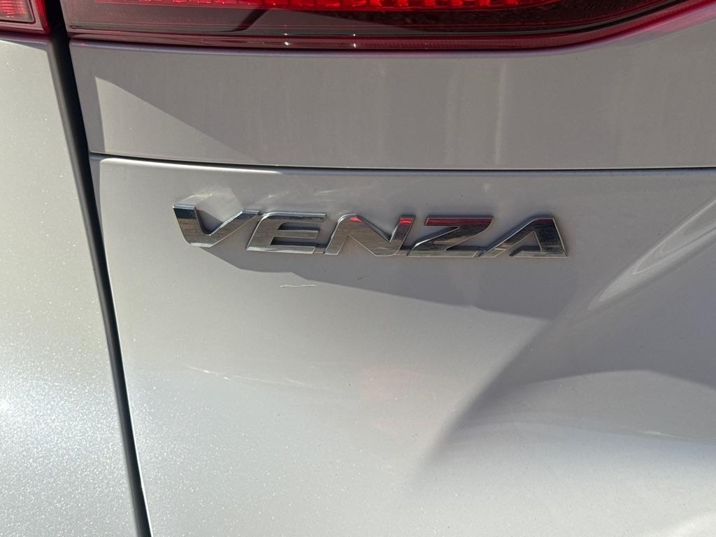 Toyota Venza LE 2021