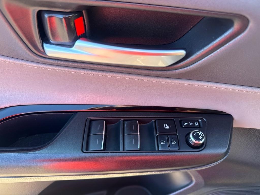 Toyota Venza LE 2021