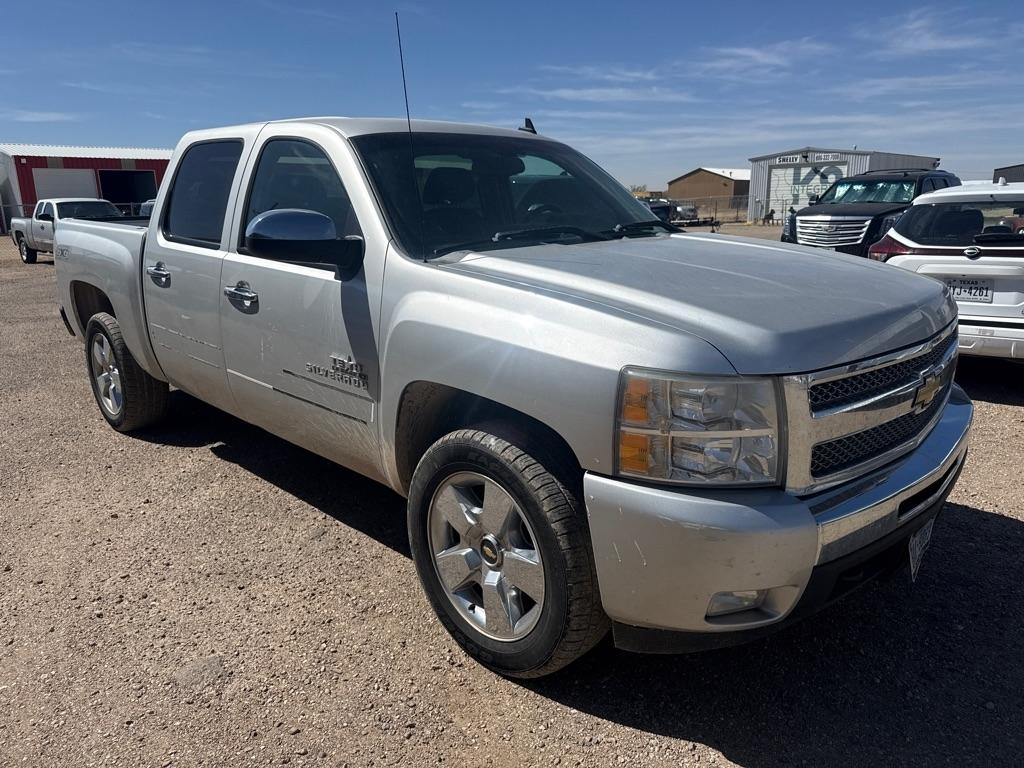 Chevrolet Silverado 1500 LT Crew Cab 4WD 2011