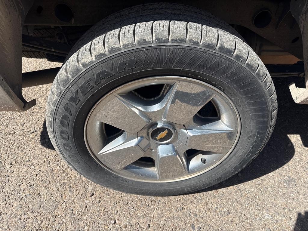 Chevrolet Silverado 1500 LT Crew Cab 4WD 2011