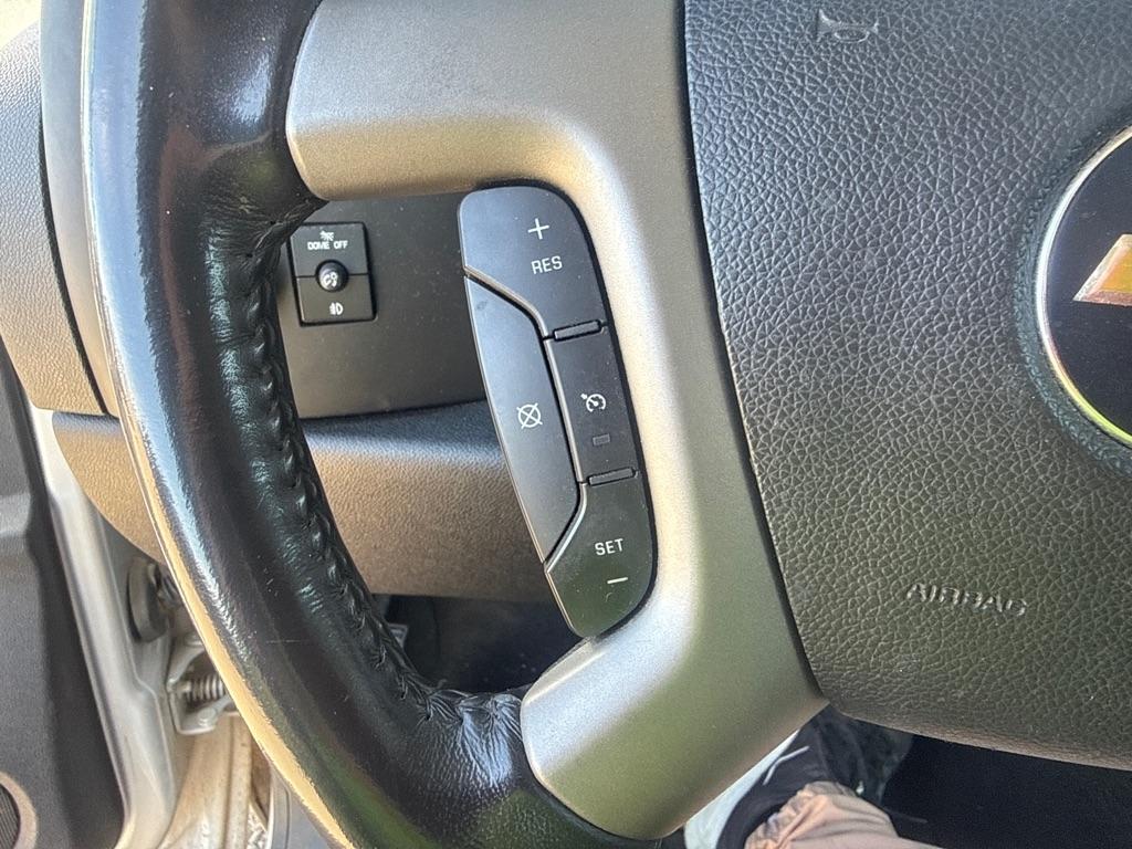 Chevrolet Silverado 1500 LT Crew Cab 4WD 2011