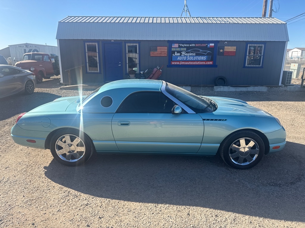 Ford Thunderbird Deluxe 2002