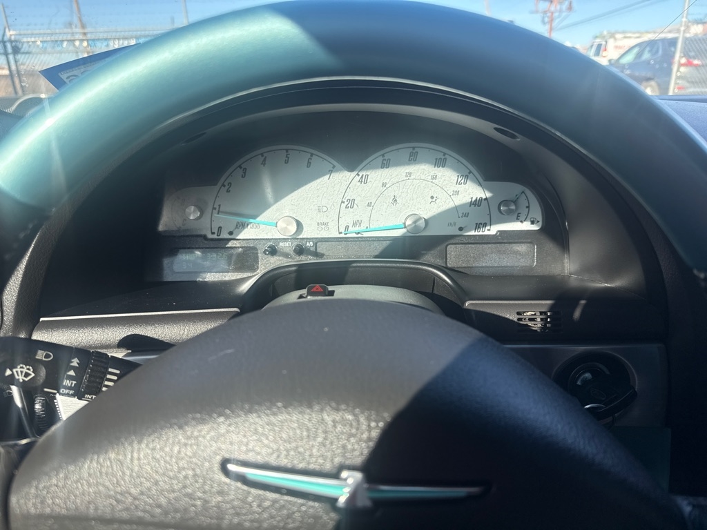 Ford Thunderbird Deluxe 2002