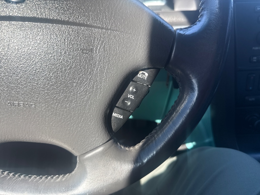 Ford Thunderbird Deluxe 2002