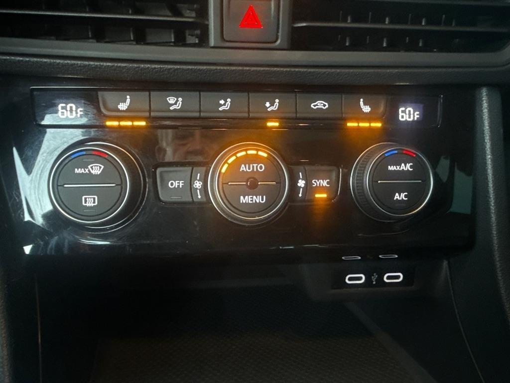 Volkswagen Jetta 1.4T S 8A 2021