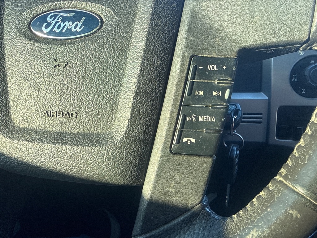 Ford F-150 XL SuperCrew 5.5-ft. Bed 4WD 2014