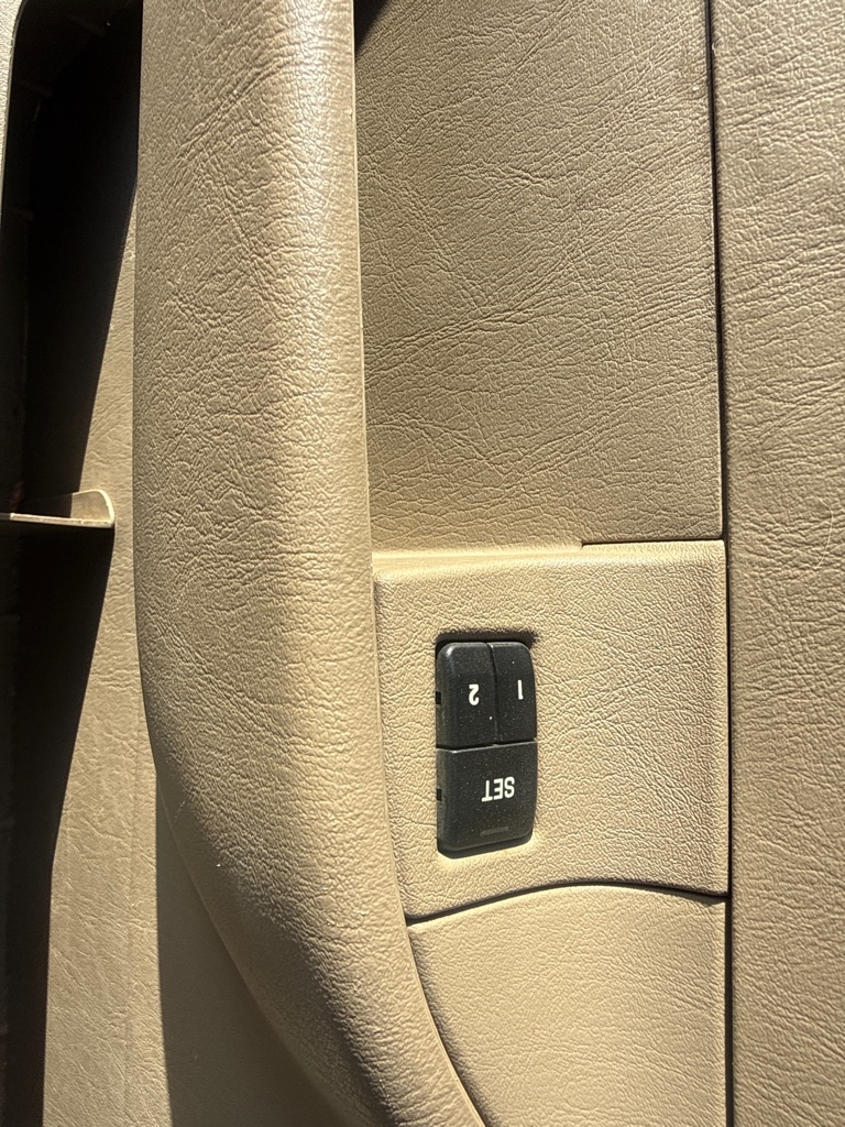 Ford Excursion Eddie Bauer 6.0L 4WD 2005