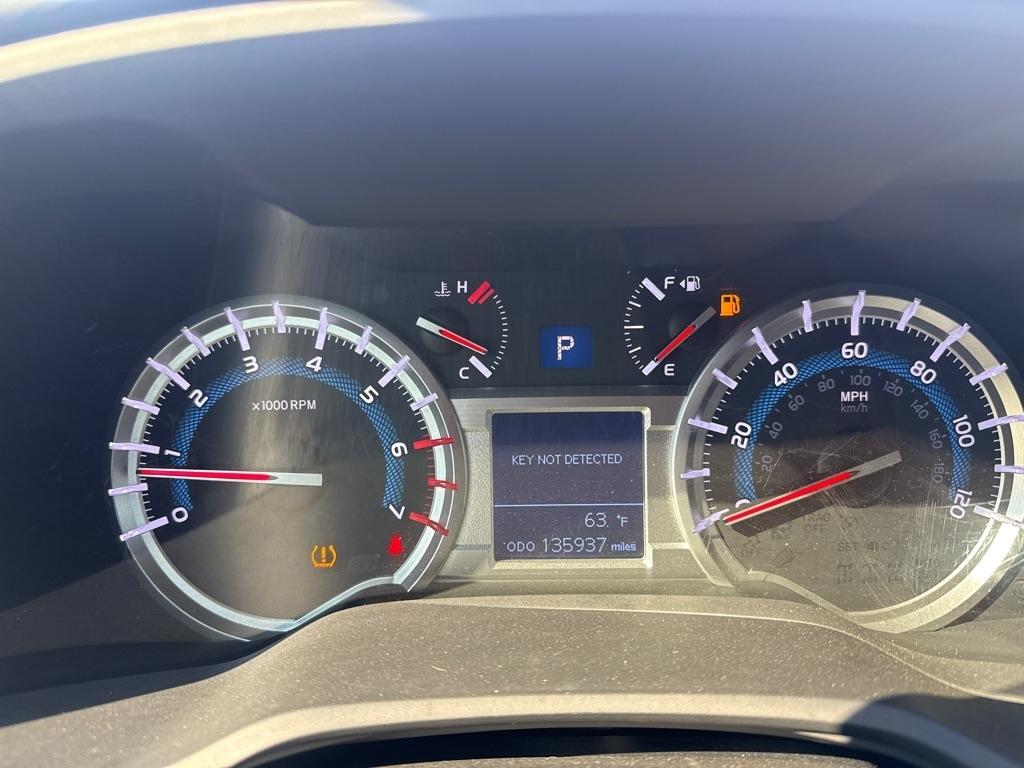 Toyota 4Runner SR5 4WD 2015