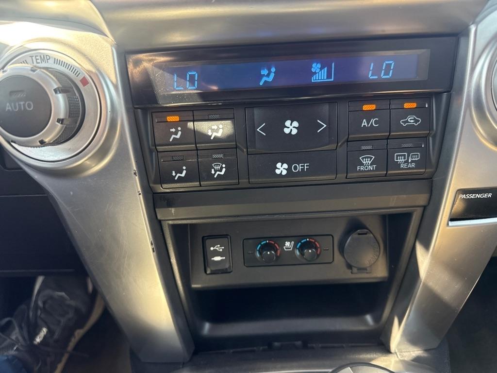 Toyota 4Runner SR5 4WD 2015