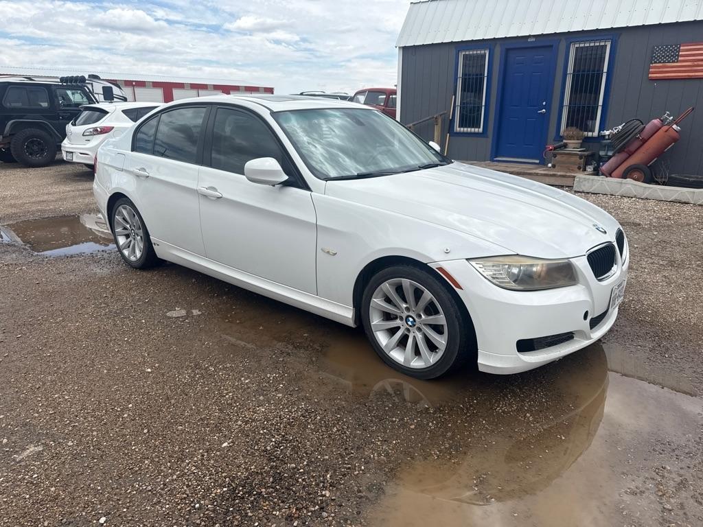 BMW 3-Series 328i 2011