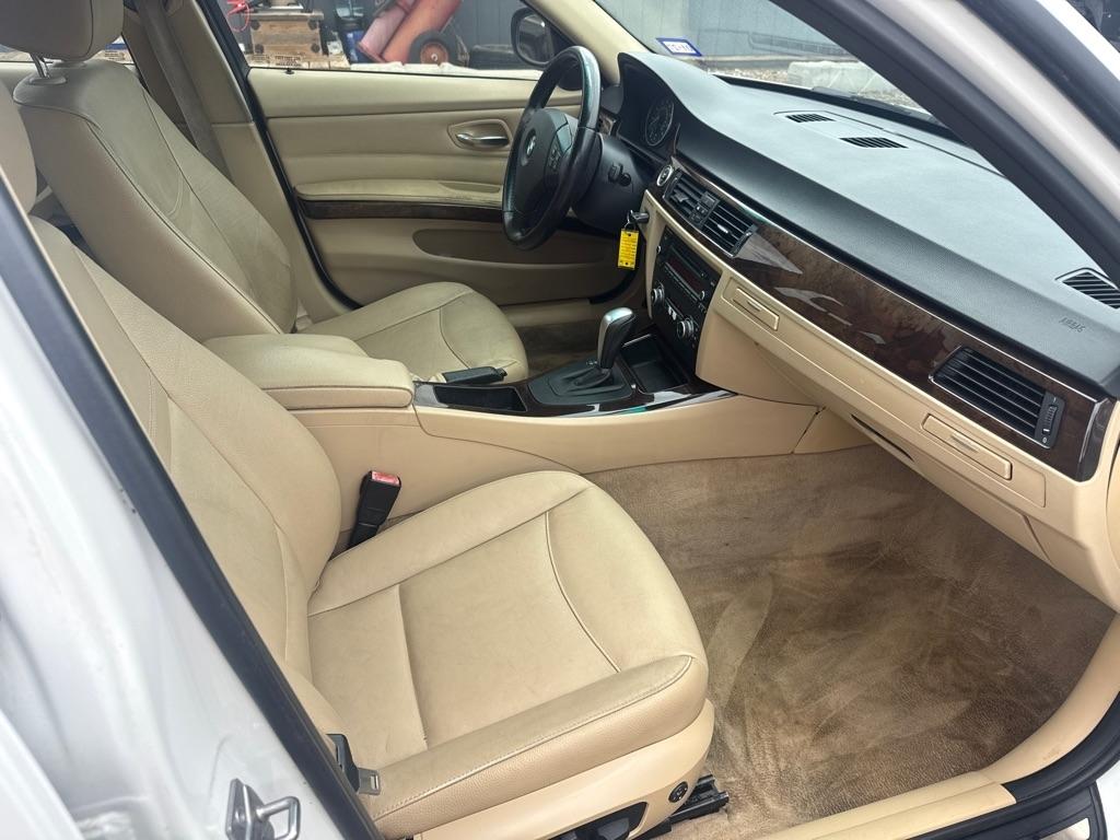 BMW 3-Series 328i 2011