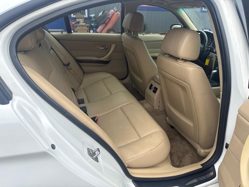 BMW 3-Series 328i 2011