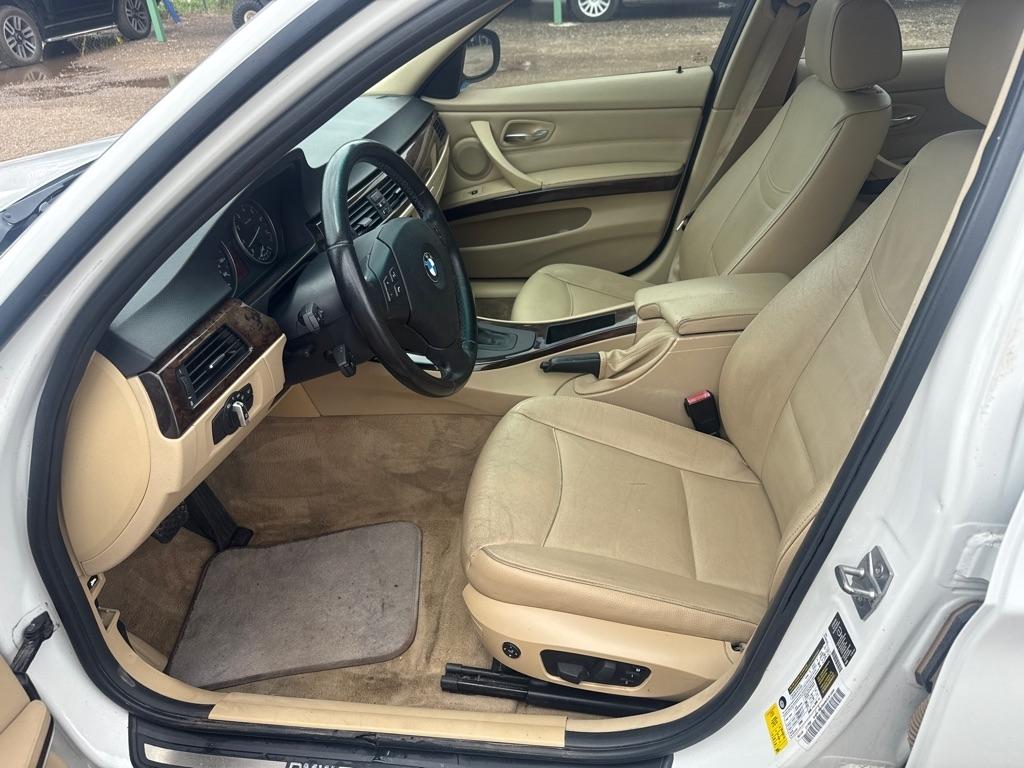 BMW 3-Series 328i 2011