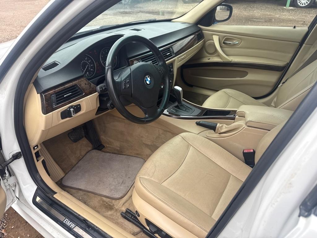 BMW 3-Series 328i 2011