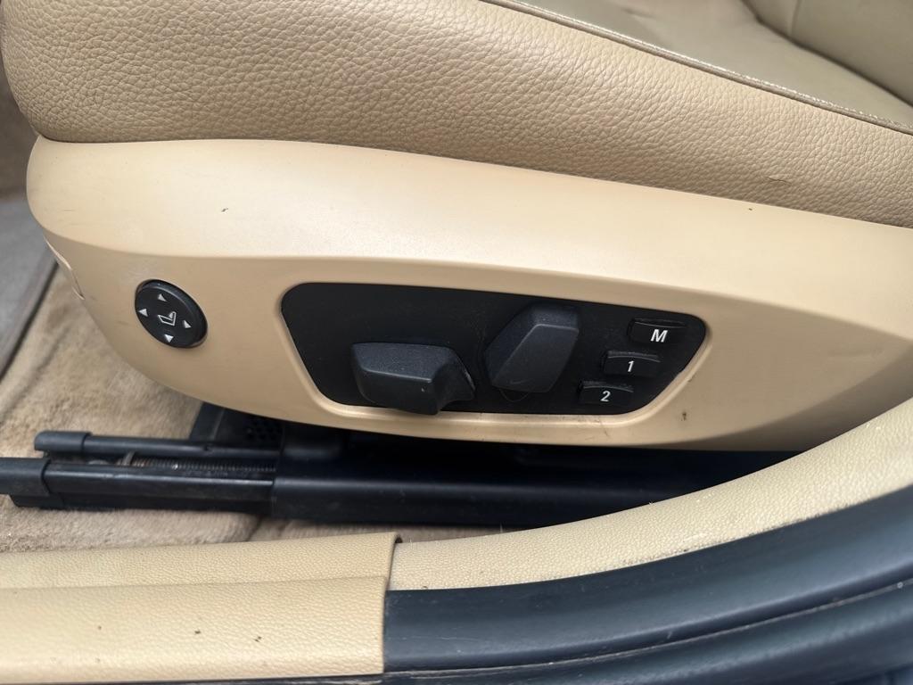 BMW 3-Series 328i 2011