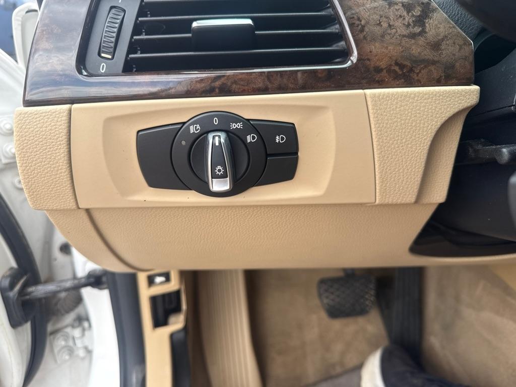 BMW 3-Series 328i 2011